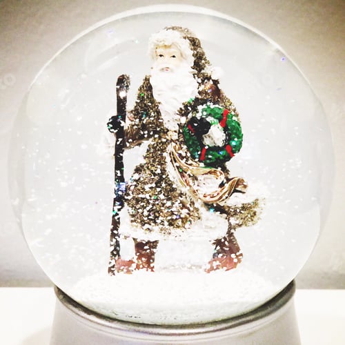 Preview: Festive Santa Figurine Ornament in Snow Globe