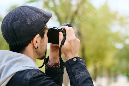 Preview: Hipster Street Photographer