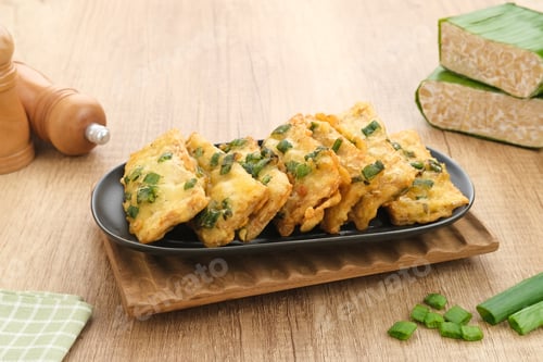 Preview: Tempe Mendoan, traditional fried tempeh