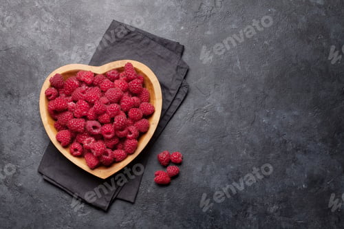 Preview: Ripe raspberry