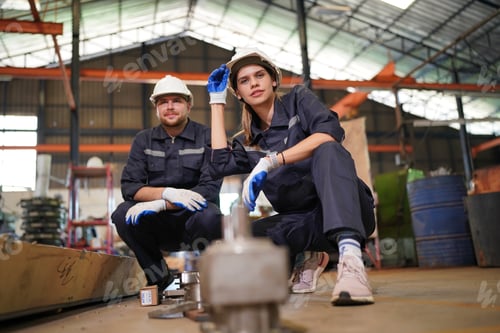 Preview: Worker in metal industry