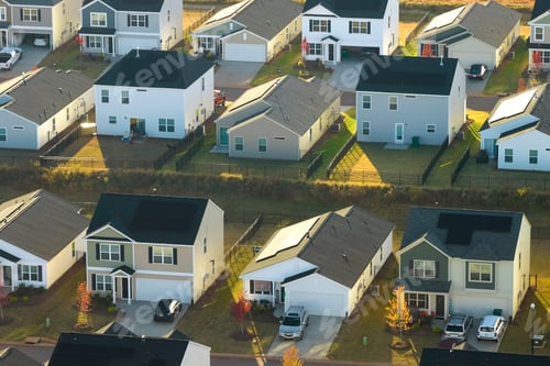 Preview: Aerial view of tightly packed homes in South Carolina residential area.