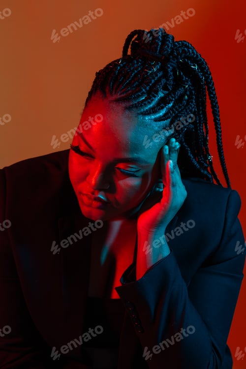 Preview: Closeup beauty portrait of young african american girl with afro and glamour makeup