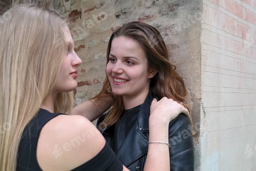 Preview: couple