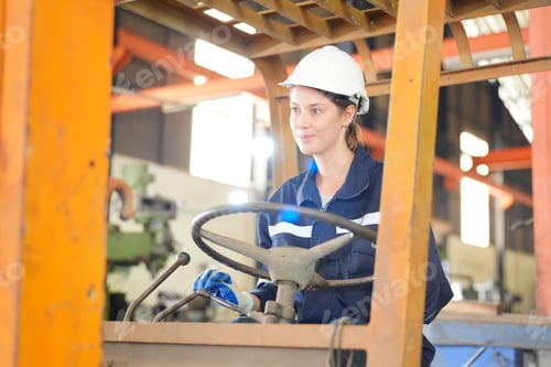 Preview: Industrial Engineer at work in factory