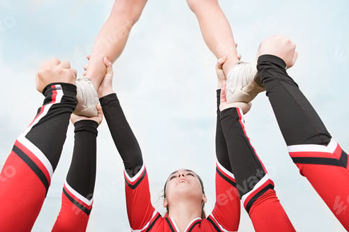 Preview: Cheerleaders performing routine