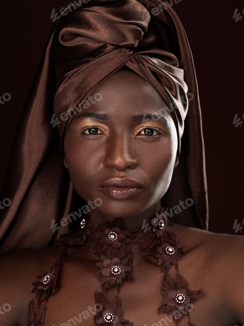 Preview: Behold her crowning beauty