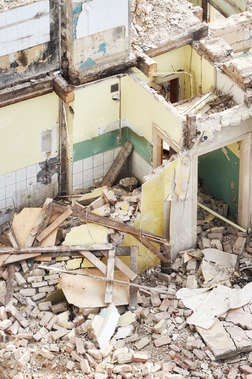 Preview: High angle view of a destroyed building.