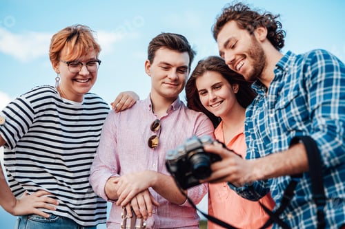 Preview: Best friends are laughing about the photos that they have taken