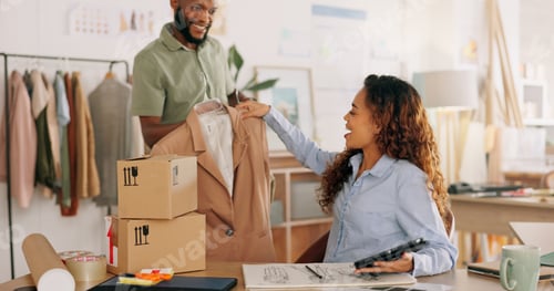 Preview: eCommerce fashion, clothing startup and retail team sales for business online collect, package and