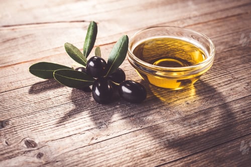 Preview: Olive oil with leaves and olives