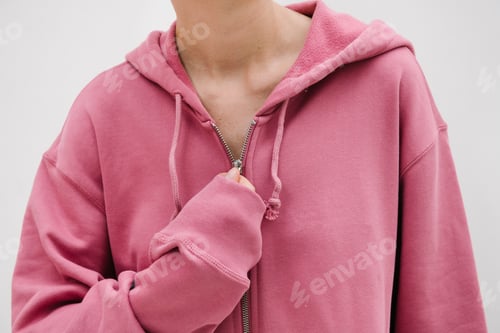 Preview: Model in pink jacket