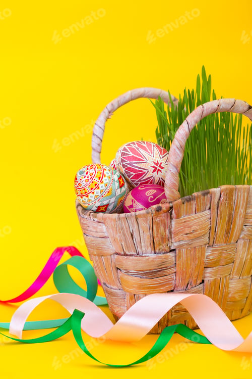Preview: the happy easter