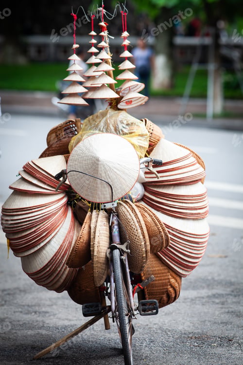 Preview: traditional Vietnamese hats on sale