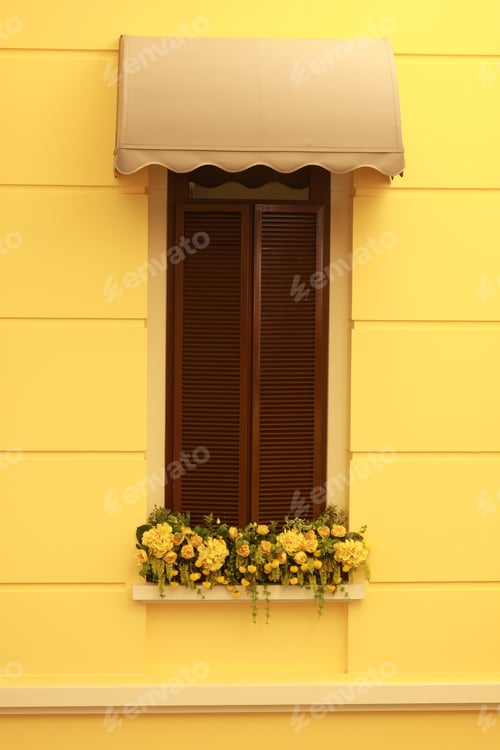 Preview: Turkey building exterior. Colorful walls, and windows.