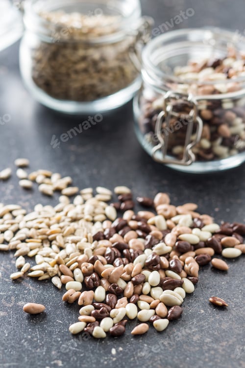 Preview: Chocolate covered sunflower seeds