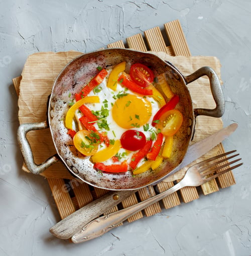Preview: Fried egg with a bell pepper and tomatoes