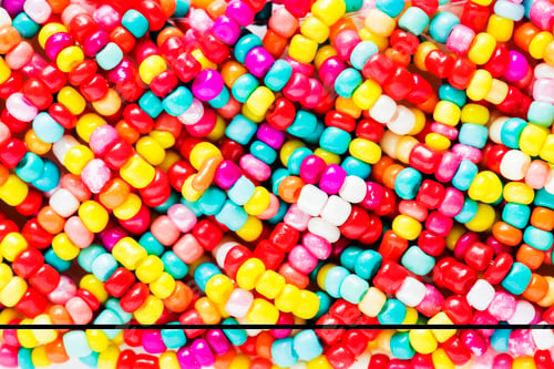 Preview: Colorful pearls decorative closeup
