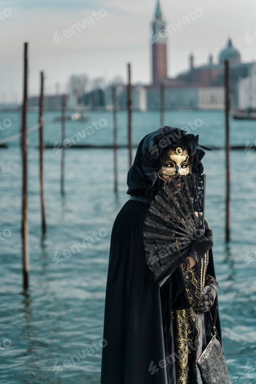 Preview: Person wearing a traditional costume, celebrating the Carnival of Venice