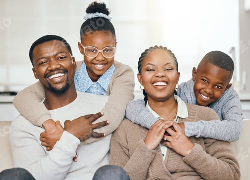Preview: Smiling Family Portrait in Home with Cheerful Mood