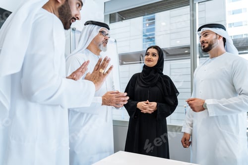 Preview: Group of middle-eastern corporate business people meeting in the office