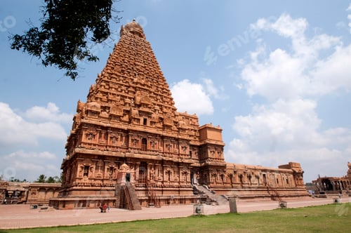 Preview: Brihadeeswarar Temple in Thanjavur, UNESCO World Heritage Site.