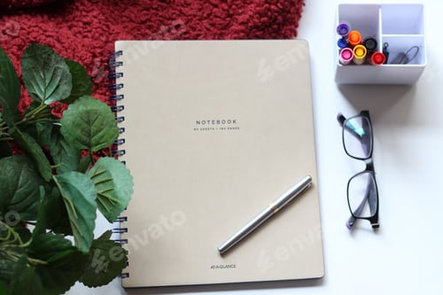 Preview: Flat lay desk
