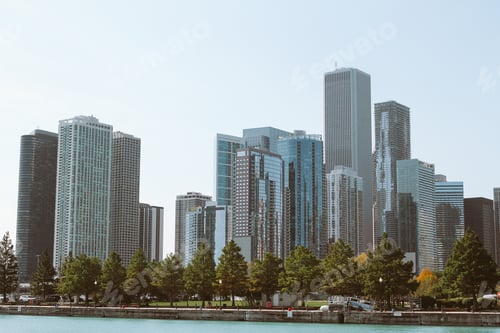 Preview: skyscrapers and river in downtown chicago