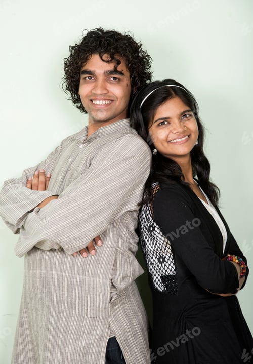 Preview: Portrait of happy brother and sister