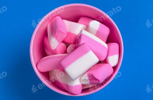 Preview: Marshmallows on blue background