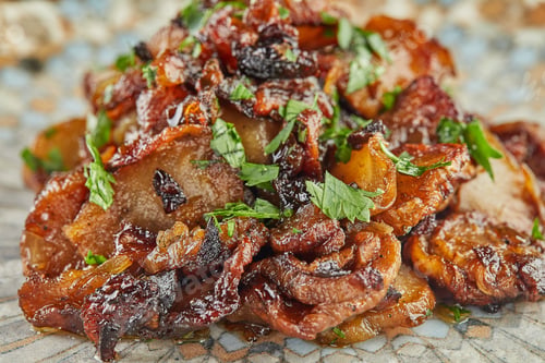 Preview: Jerusalem artichoke with shallots and herbs fried in pan