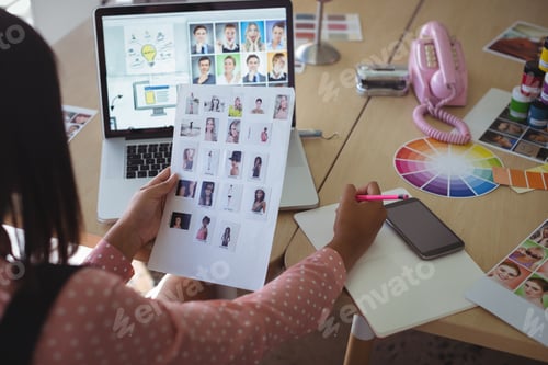 Preview: Businesswoman working at creative office