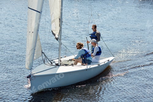 Preview: Sailing on vacation