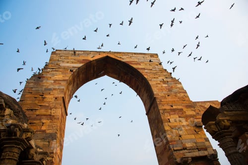 Preview: Qutub Minar, The tallest minaret a UNESCO World Heritage Site, New Delhi, India