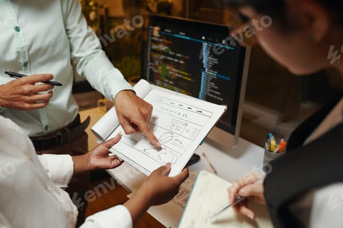 Preview: Designers Discussing Website Design