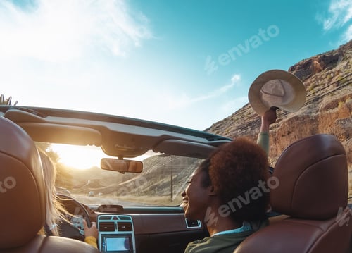 Preview: Young women doing road trip in tropical city