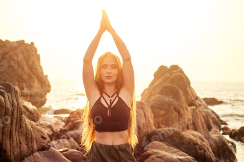 Preview: stylish redheaded chestnut blonde young girl in indie bohemian bo-ho style