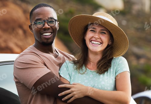 Preview: Portrait of a happy young couple enjoying a romantic road trip