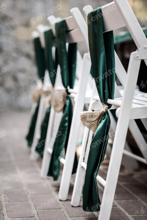 Preview: wedding ceremony in the woods