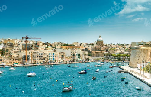 Preview: yachts and boats from plan wiev to Valletta in Malta