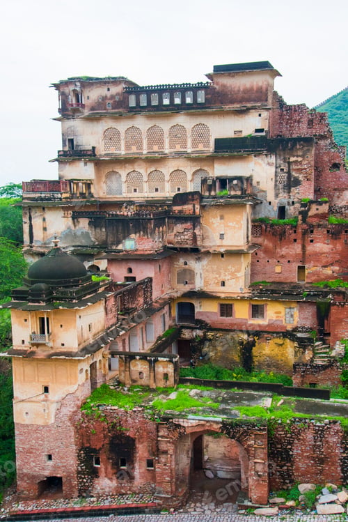 Preview: Ruins of old palace at Amber fort, Jaipur, India