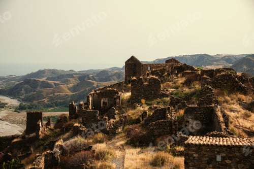 Preview: Medieval castles in the history of Calabria