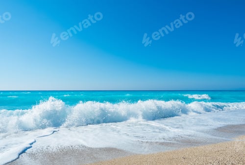 Vorschau: Toller Strand mit klarem Wasser in Griechenland