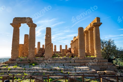 Preview: The greek temple of Juno in the Valley of the Temples, Agrigento, Italy.