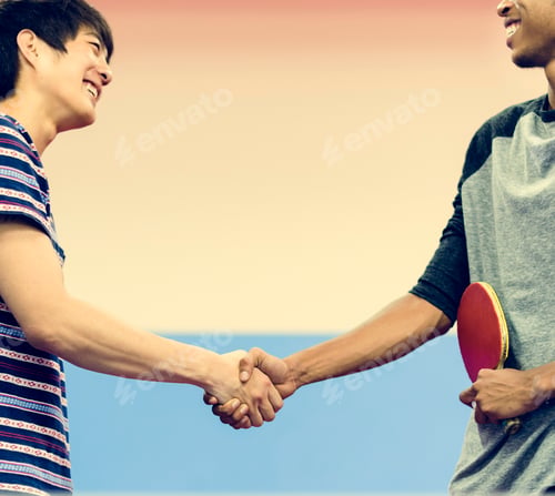 Aperçu: Table Tennis Ping-Pong Friends Sport Concept