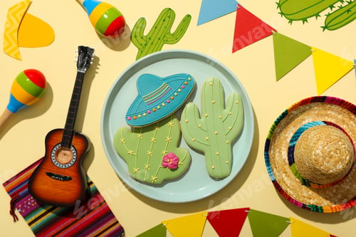 Preview: Mexican symbols in the form of gingerbread on a plate.