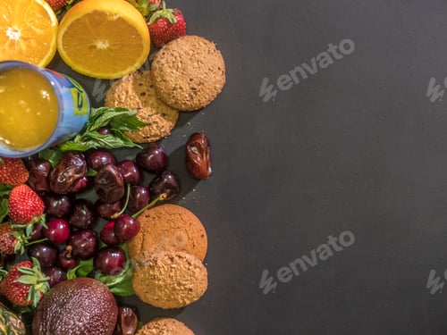 Preview: copy space of morning light low diet food on black board concept mockup