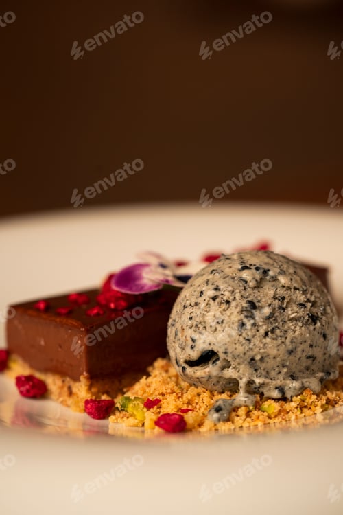 Preview: Gourmet Dessert with Chocolate Mousse and Ice Cream