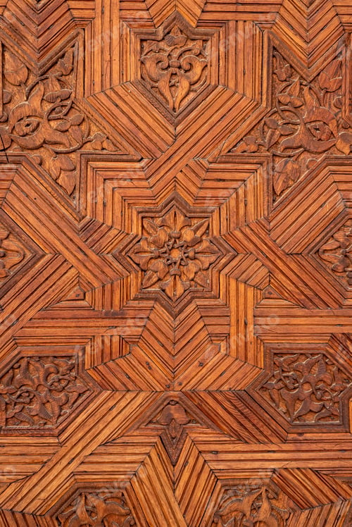 Preview: Arabic patterns on a wooden door in the Alhambra