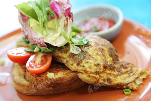 Preview: Omelette With Bread